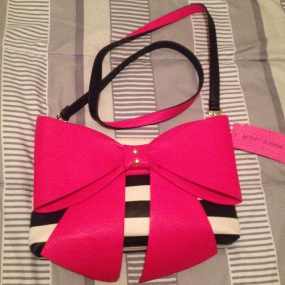 Betsey Johnson large crossbody. B&W w/ hot pink 🎀