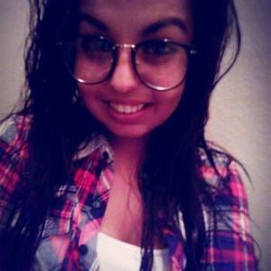 Meet your Posher, Cinthia