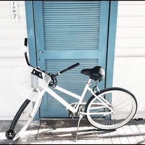 Meet your Posher, Monique