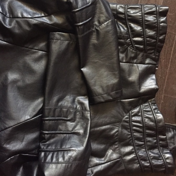 Faux Leather jacket - Picture 4 of 4