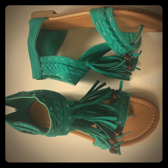 NEW IN 📦Boutique Turquoise braided fringy