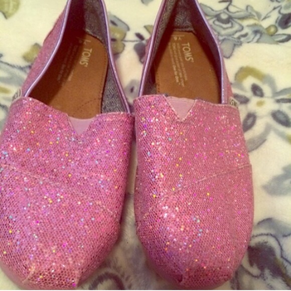 Pink sparkly toms