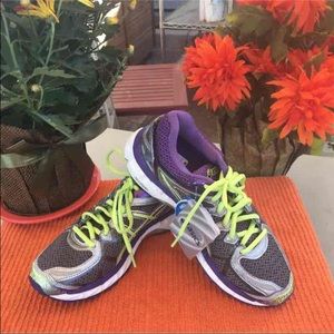 ASICS running shoes. Brand new size 8