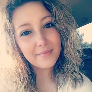 Meet your Posher, Kaela