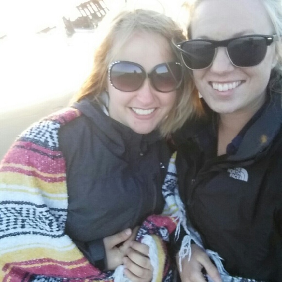 Meet your Posher, Kendra - Picture 1 of 1