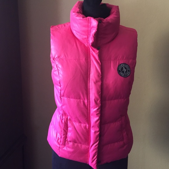 Abercrombie Down Vest - Picture 1 of 3