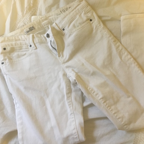GAP WHITE SKINNY JEANS