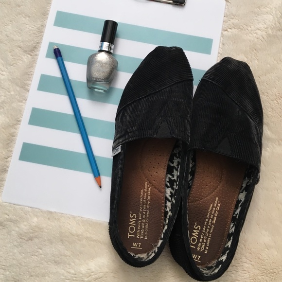 Black Corduroy TOMS!!!