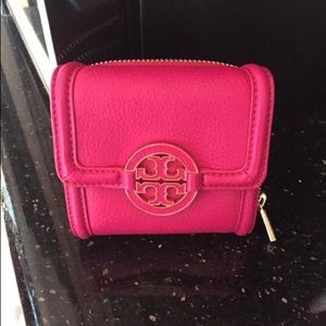 🚫do not purchase hold for trade with Courtney🚫