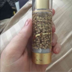 Jane iredale liquid minerals foundation