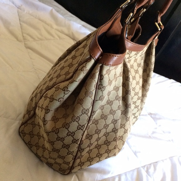 Large Gucci Sukey - Picture 3 of 4