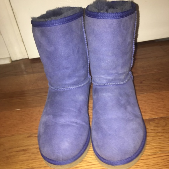 Blue uggs classic