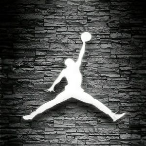 Meet your Posher, Victor