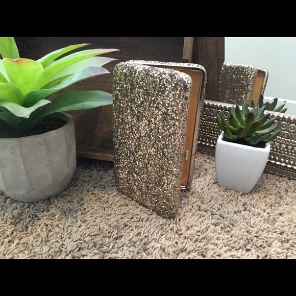 😍Gold Glittery Clutch Wallet😍