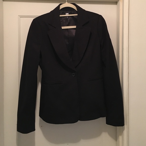 Perfect black blazer!