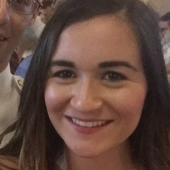 Meet your Posher, Stephanie