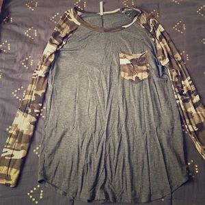 Camo/Army print Baseball tee