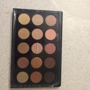 MAC warm neutrals palette