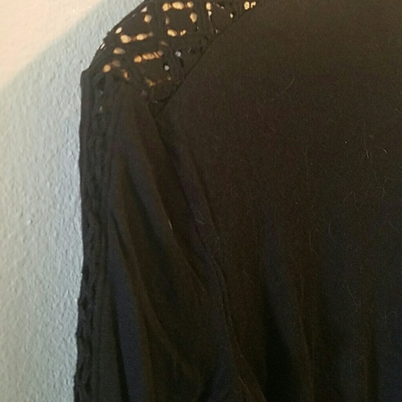 Crochet Long sleeve top - Picture 3 of 3