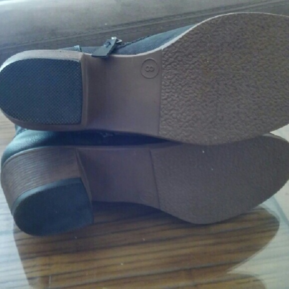 Black booties - Picture 3 of 4