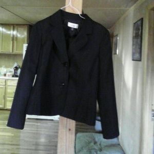 Womens 2 peice suit