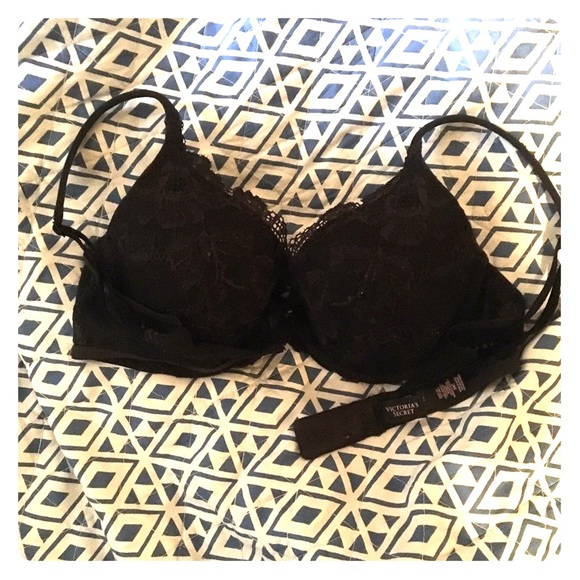 Lined perfect coverage black bra