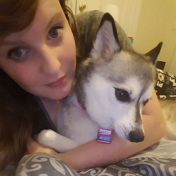 Meet your Posher, Laura - Picture 1 of 1