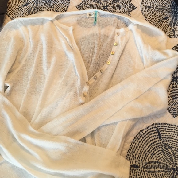 Gauzy beach long sleeve Henley top