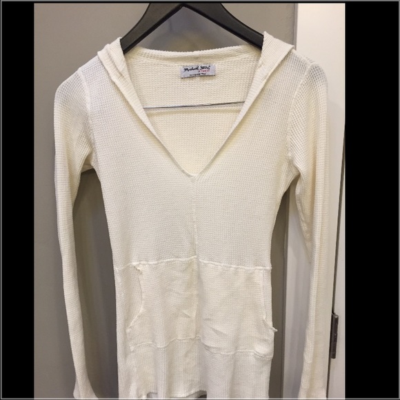 Michael stars pullover hooded tee