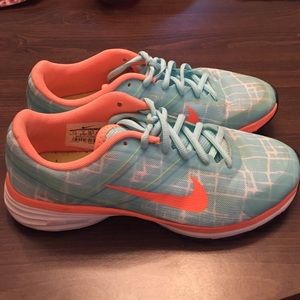Nike Women running sneakers