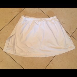 NIKE White Skirt with Undershorts