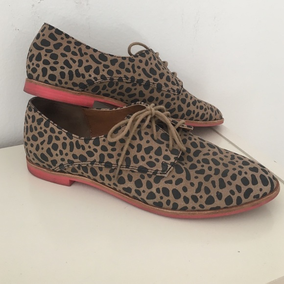 Dolce Vita DV Mini Cheetah Oxfords - Picture 4 of 4