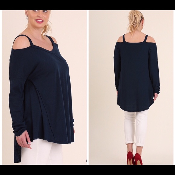 PLUS--ONLY 1 XL LEFT--Open Shoulder Tunic - Picture 2 of 3