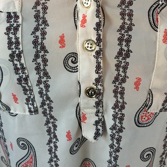 Tunic Top 🌸 - Picture 2 of 4