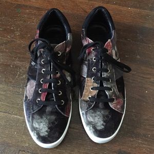Joie Dakota Floral Print Velvet Sneakers 39