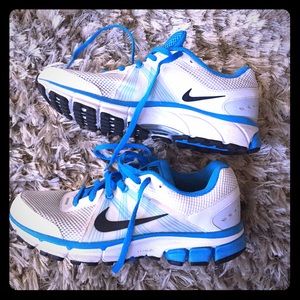Nike women's 8.5 Air Icarus 🐬white/blue worn once