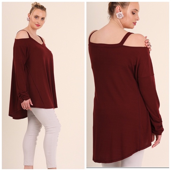 CLOSET CLEAR OUT-Open Shoulder Tunic Top - Picture 2 of 2