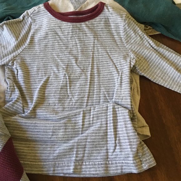 Shirts - Picture 3 of 4