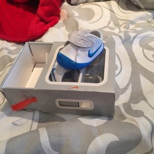 Infant girl sneakers