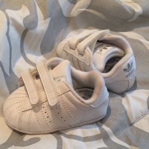 Infant girl sneakers