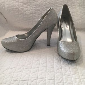 Silver glitter pumps