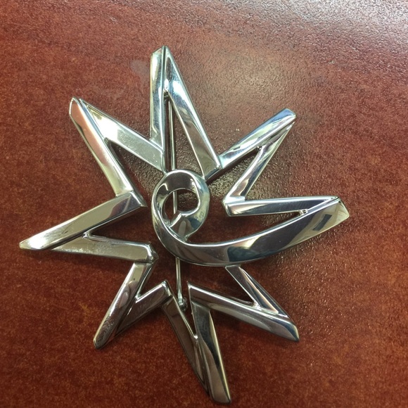 Tiffany & co brooch - Picture 1 of 3