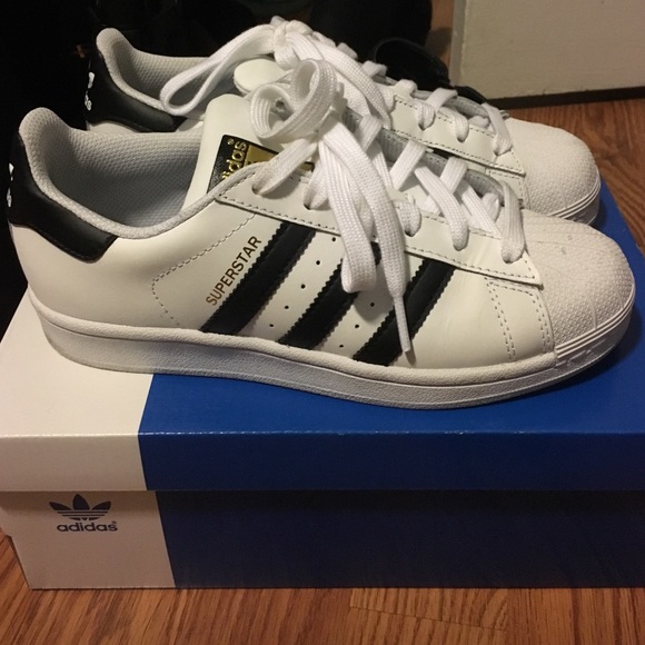 Adidas superstars