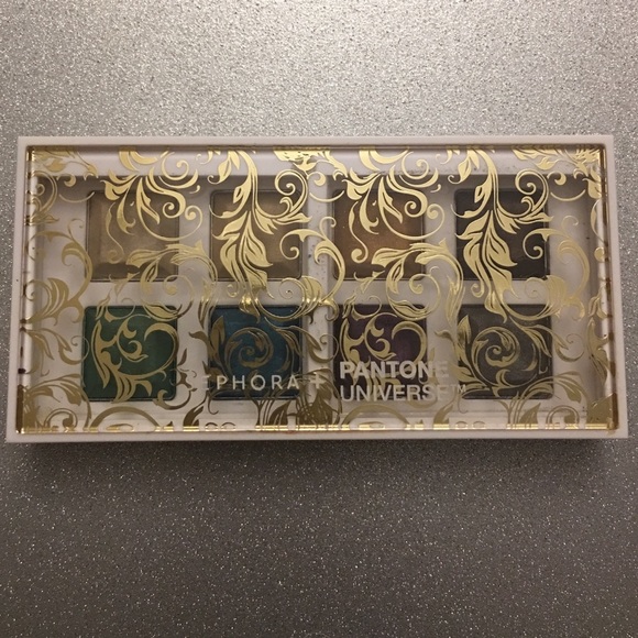 Sephora+Pantone Universe  Palette