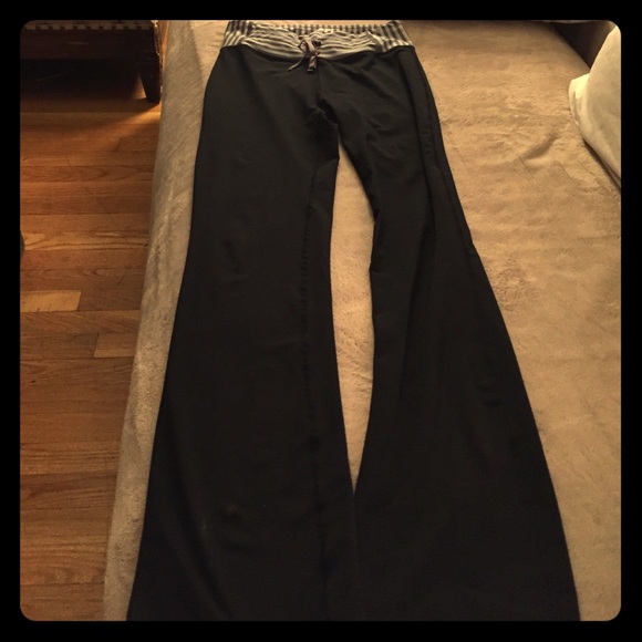 Aerie Striped Yoga Pant GOING TO GOODWILL