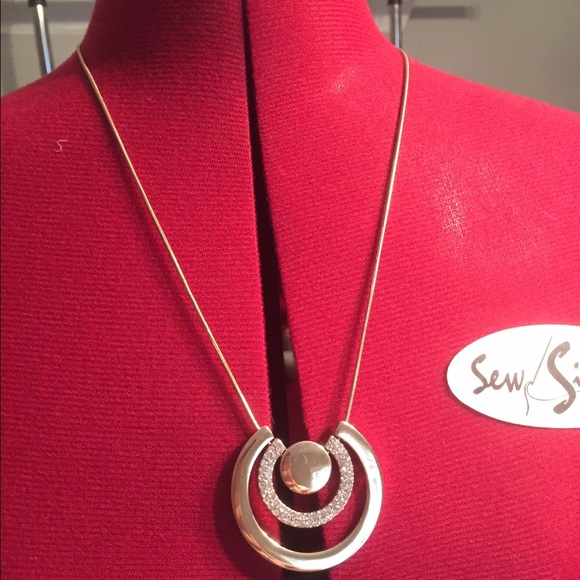 Gold Tone Necklace