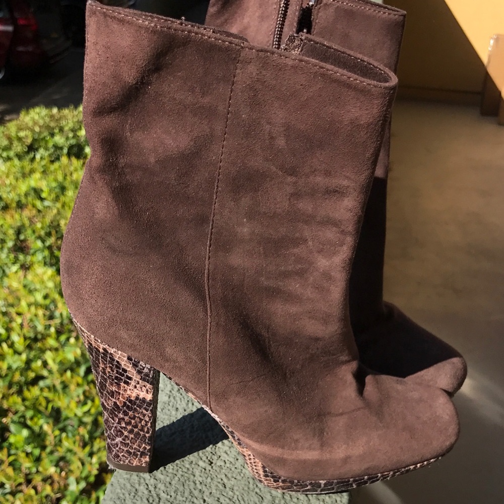 Unisa Spanish ankle boots. Don't miss this deal!