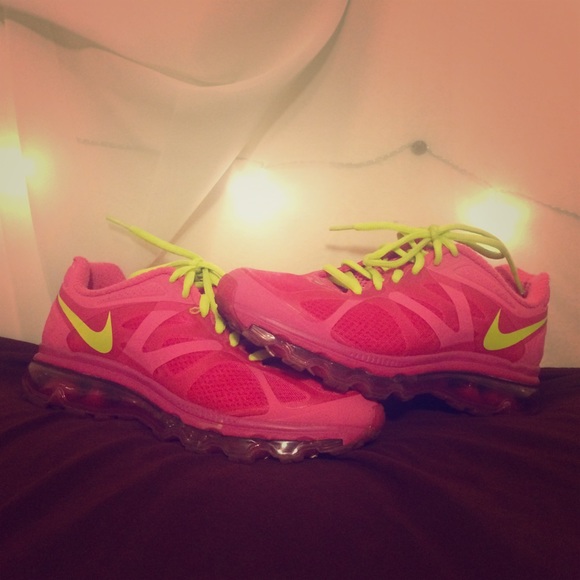 Woman's Nike air max 2012