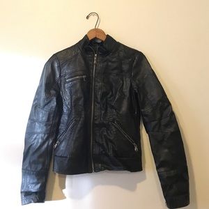 Medium black leather jacket