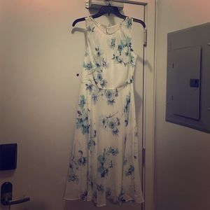Floral print dress